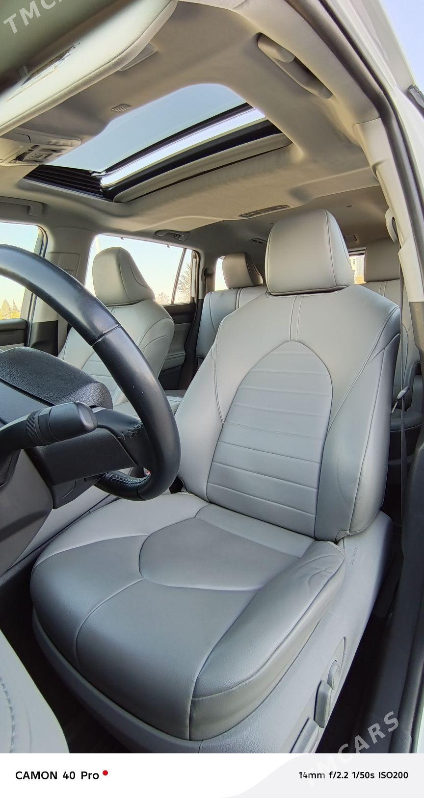 Toyota Highlander 2022 - 639 000 TMT - Дашогуз - img 5