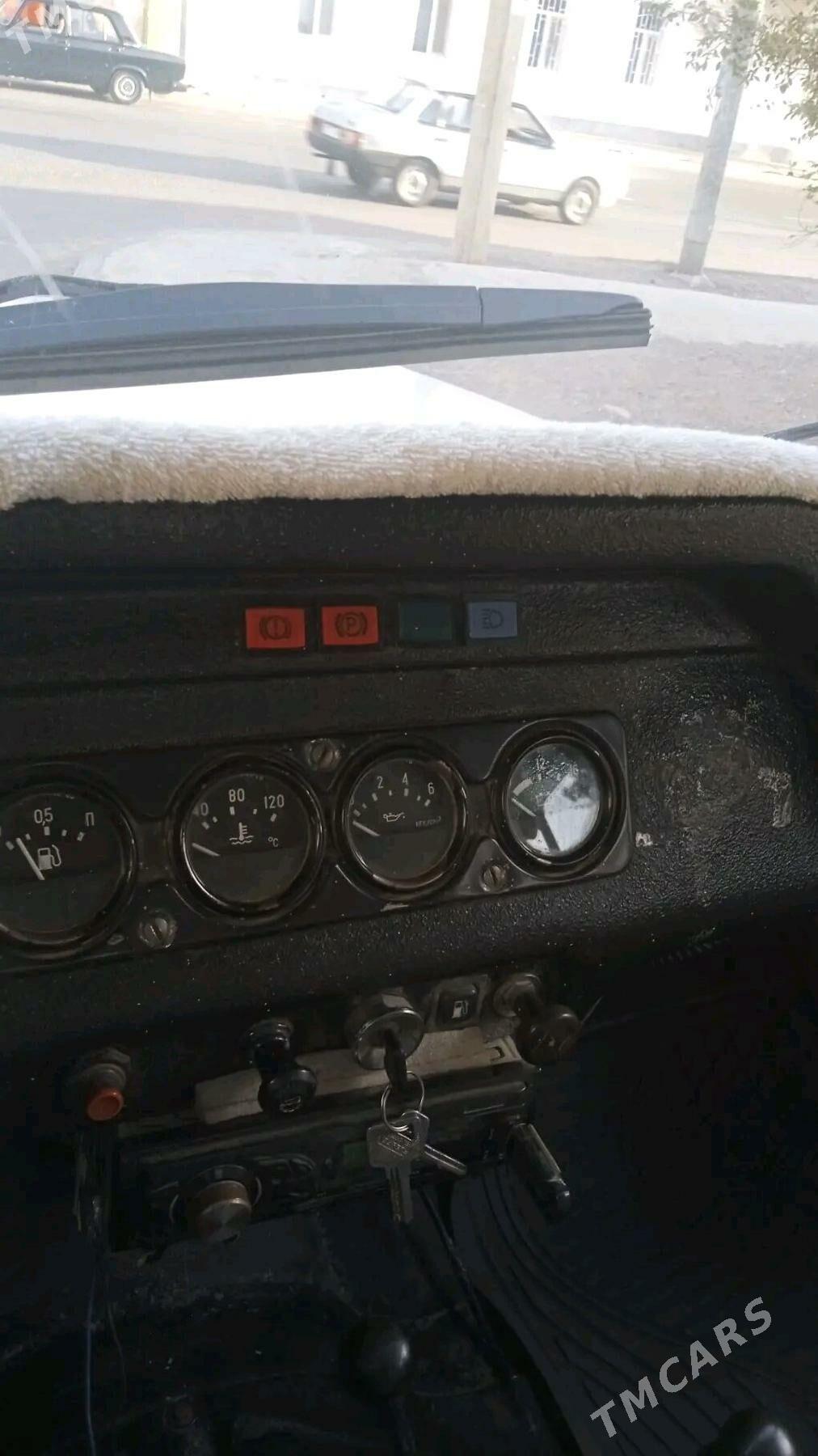 UAZ 469 2000 - 65 000 TMT - Туркменбаши - img 4