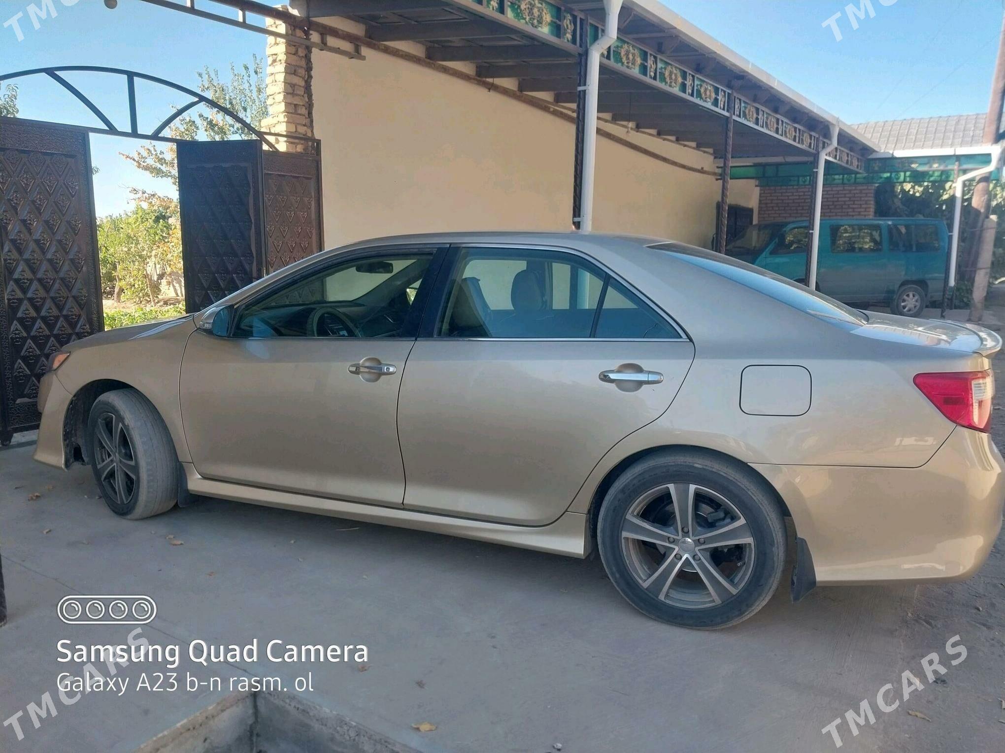 Toyota Camry 2012 - 240 000 TMT - Şabat etr. - img 3