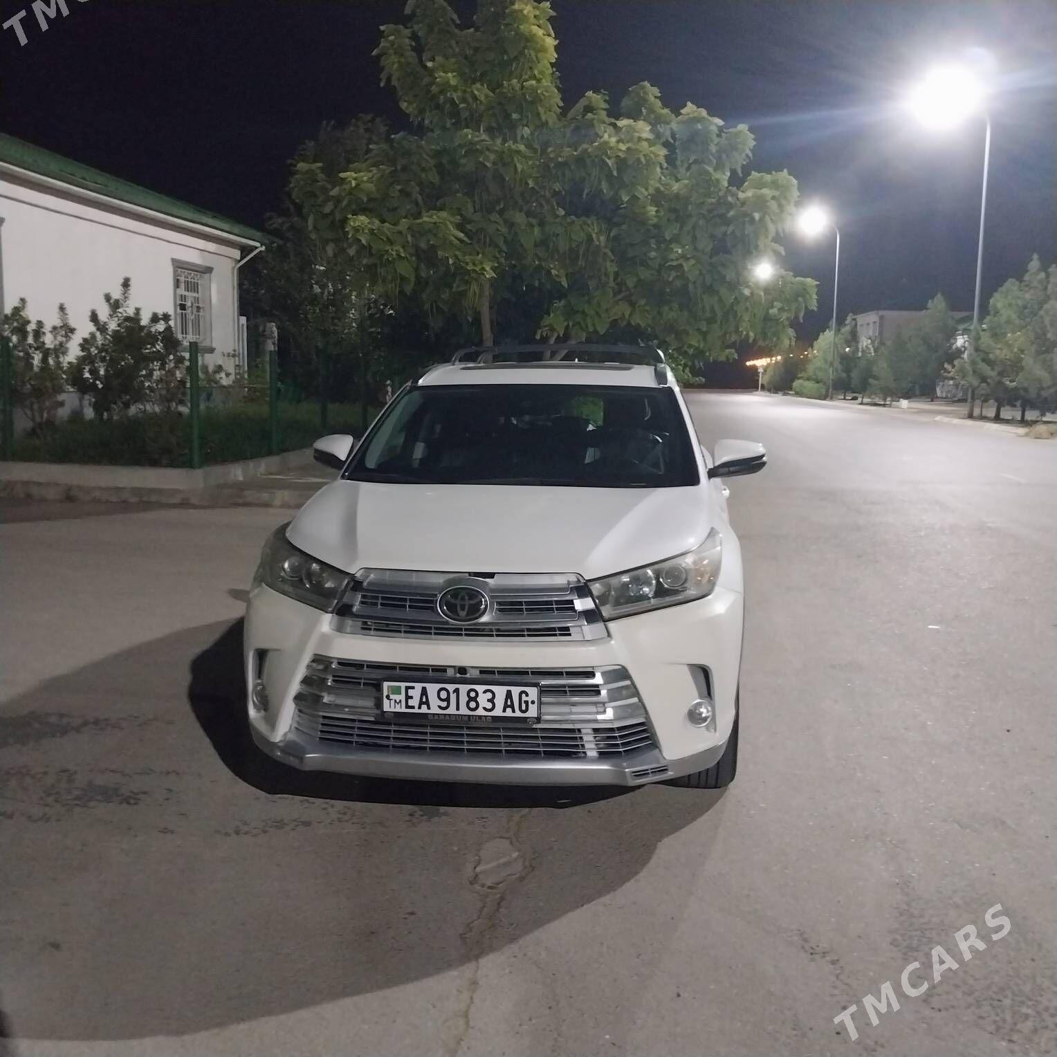 Toyota Highlander 2018 - 480 000 TMT - Гаудан "В" - img 1