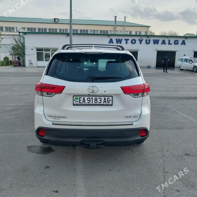 Toyota Highlander 2018 - 480 000 TMT - Гаудан "В" - img 3