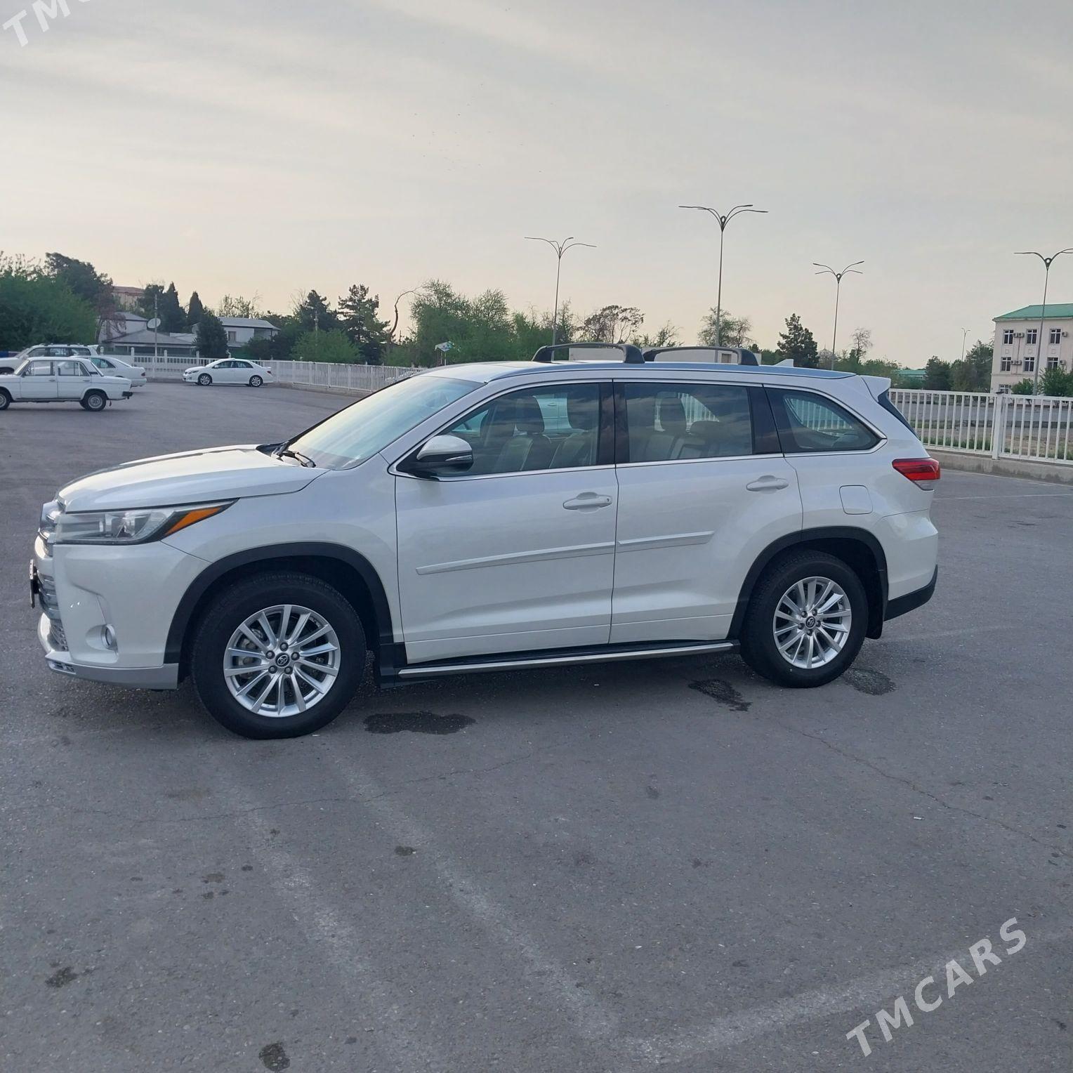 Toyota Highlander 2018 - 480 000 TMT - Гаудан "В" - img 9