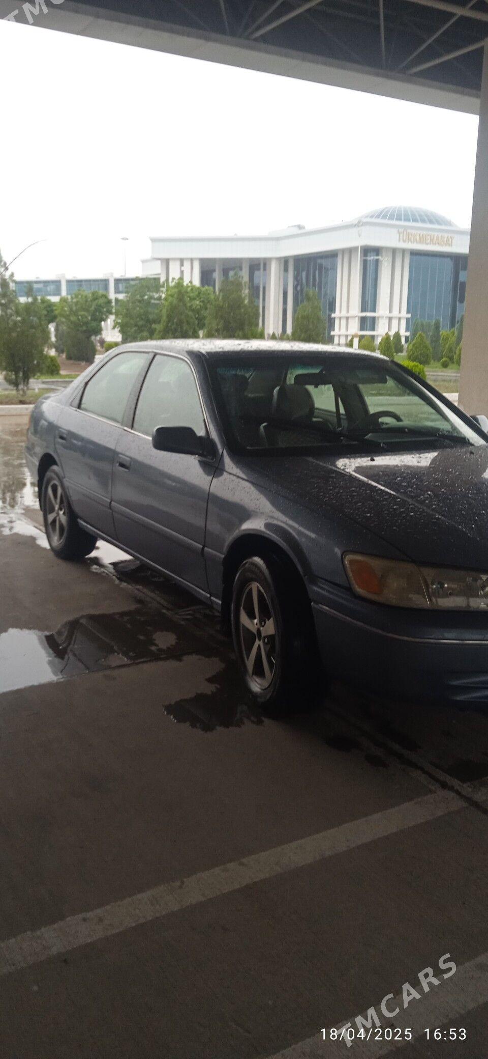 Toyota Camry 2001 - 130 000 TMT - Дянев - img 1