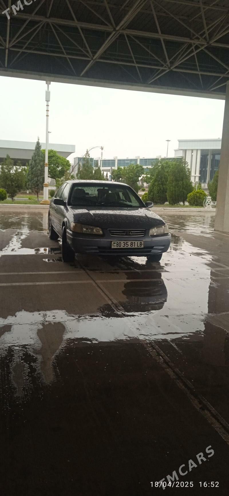 Toyota Camry 2001 - 130 000 TMT - Дянев - img 2