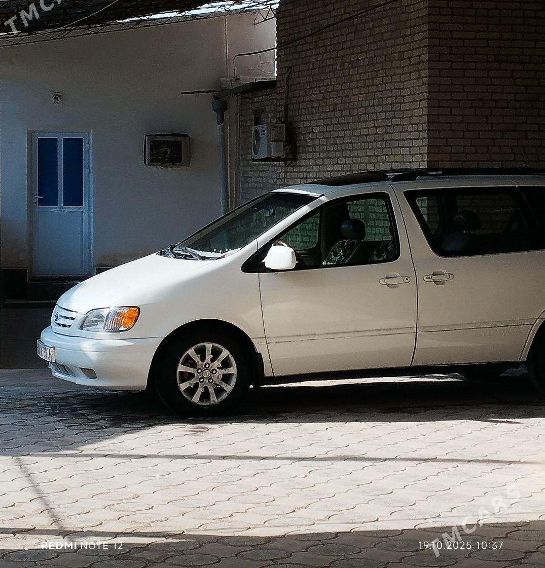 Toyota Sienna 2001 - 175 000 TMT - Керки - img 7