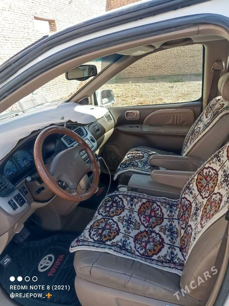 Toyota Sienna 2001 - 175 000 TMT - Керки - img 9