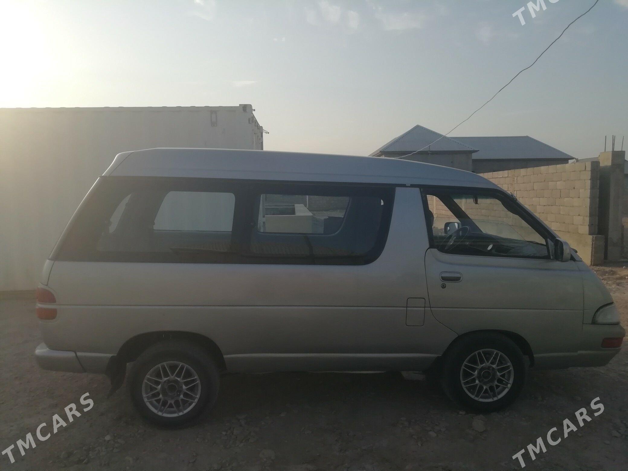 Toyota Town Ace 1992 - 33 000 TMT - Джебел - img 1