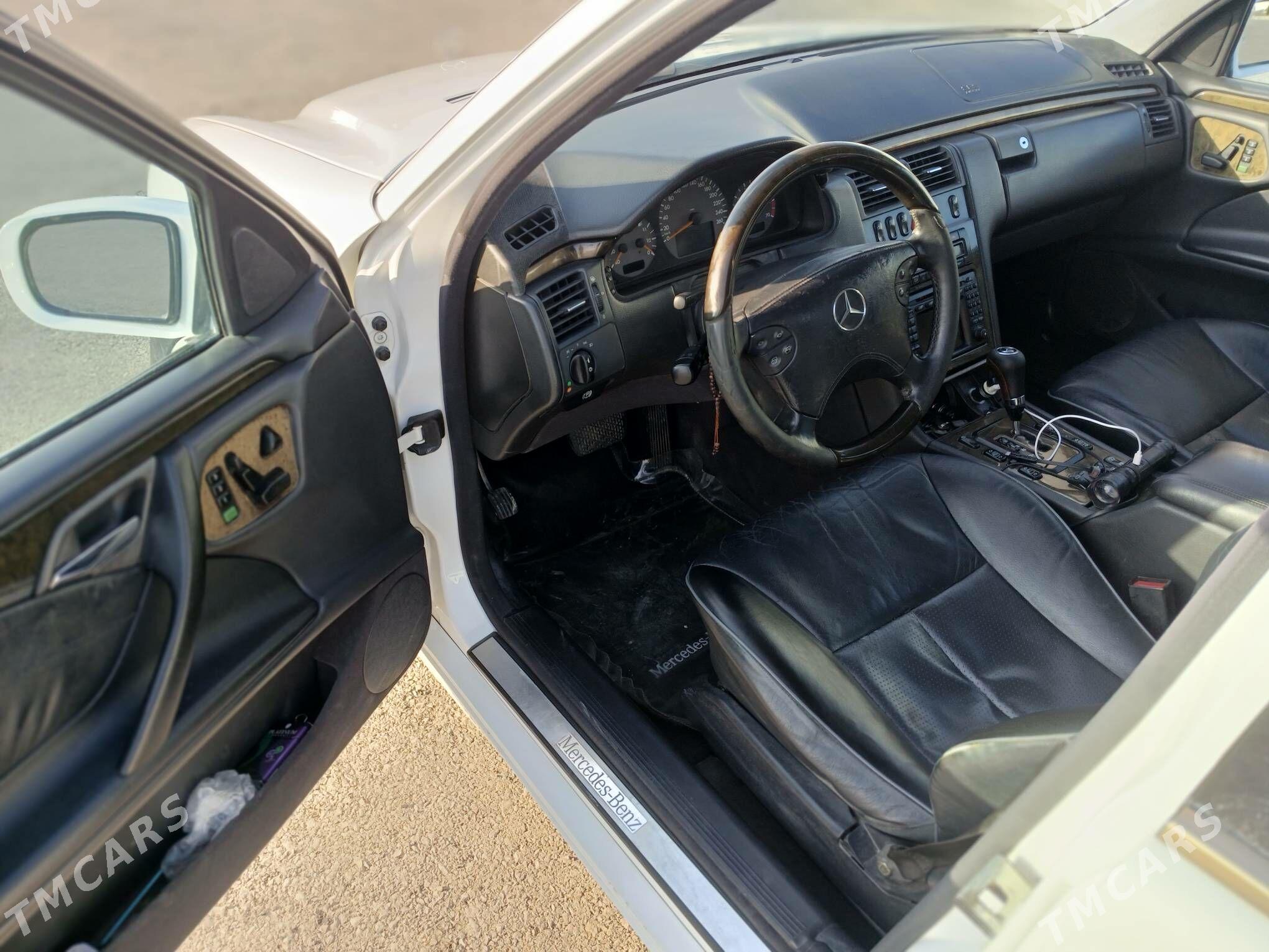 Mercedes-Benz E430 2002 - 120 000 TMT - Тязе заман - img 7