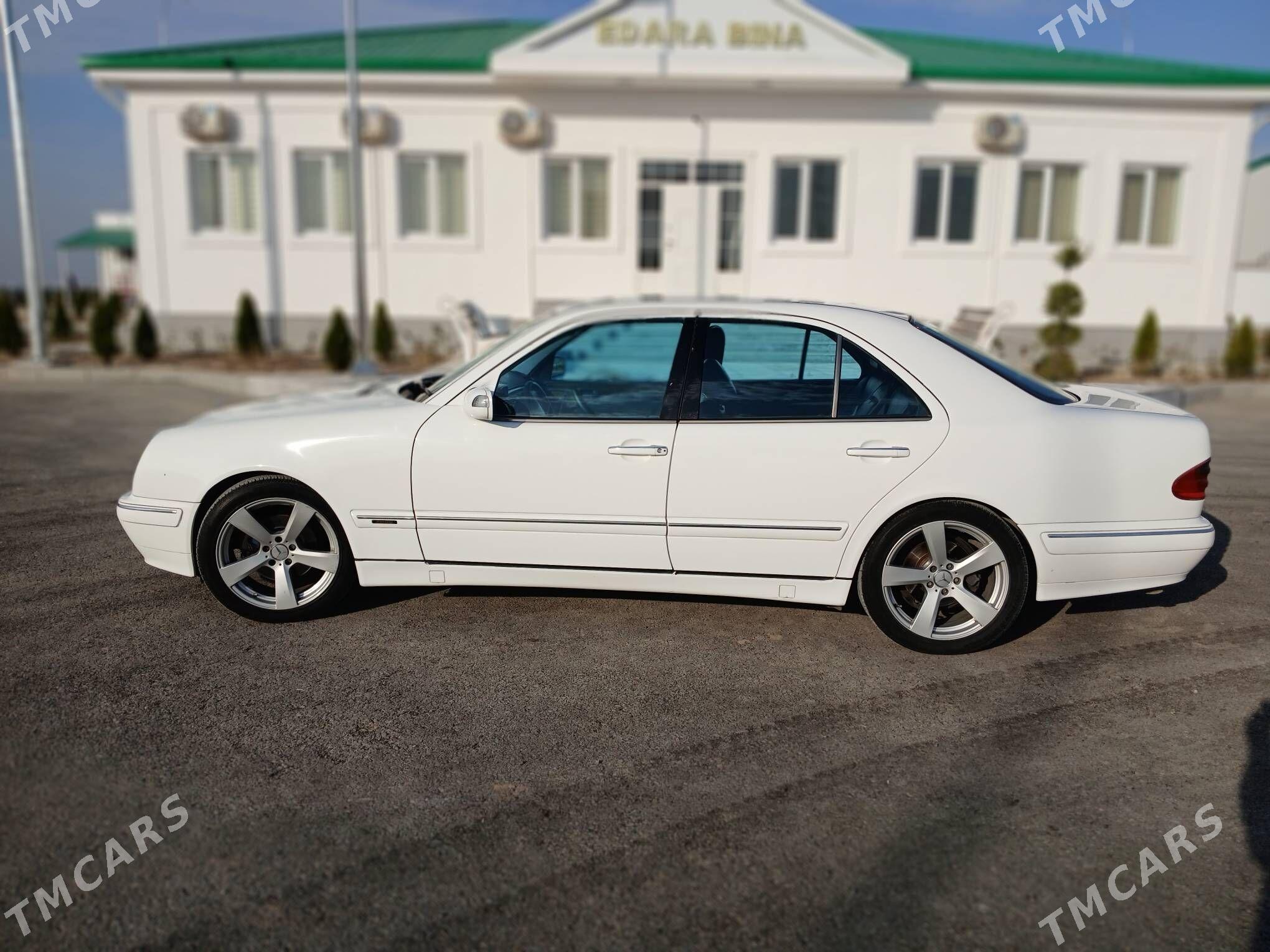 Mercedes-Benz E430 2002 - 120 000 TMT - Тязе заман - img 1