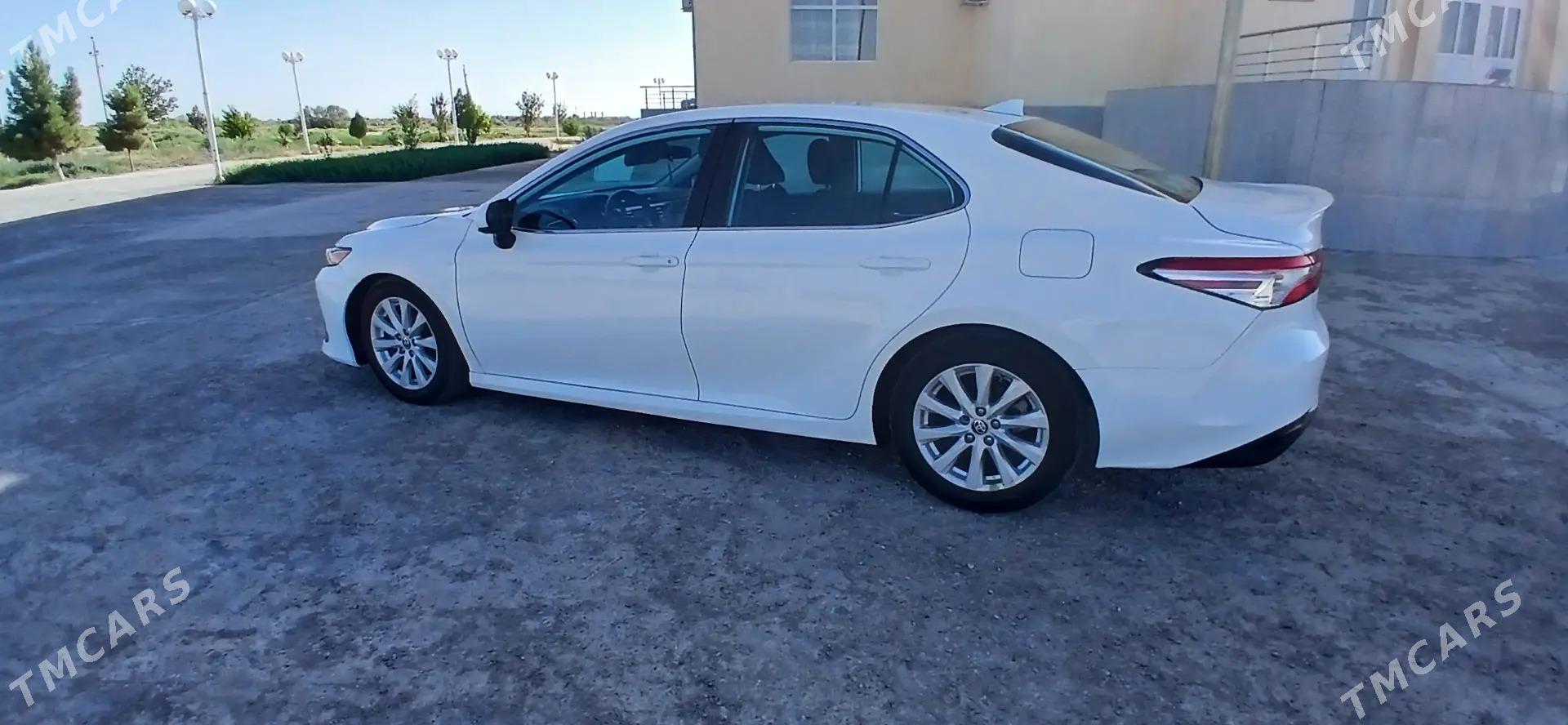 Toyota Camry 2020 - 295 000 TMT - Гарабекевюл - img 4