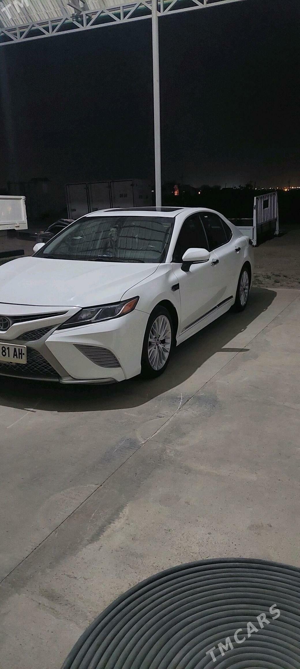 Toyota Camry 2018 - 340 000 TMT - Бедев - img 2