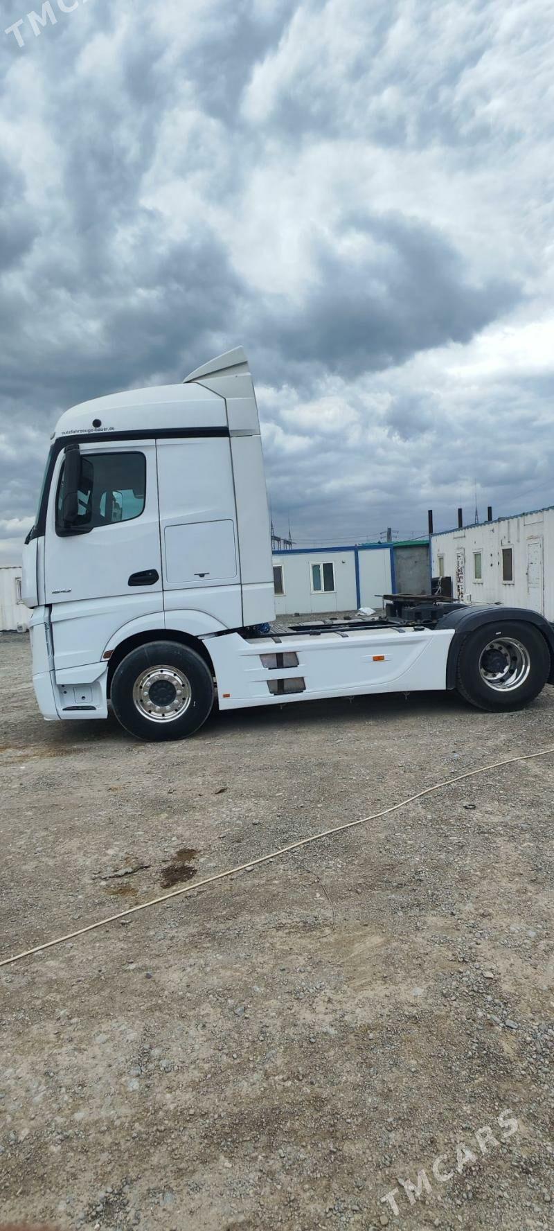 Mercedes-Benz ACTROS 3331 2014 - 800 000 TMT - Aşgabat - img 2