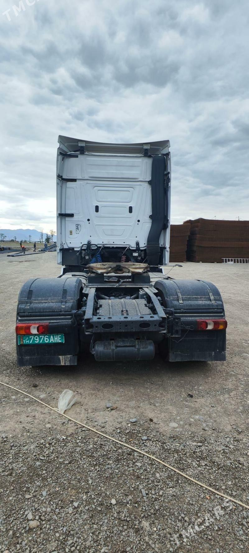 Mercedes-Benz ACTROS 3331 2014 - 800 000 TMT - Aşgabat - img 3