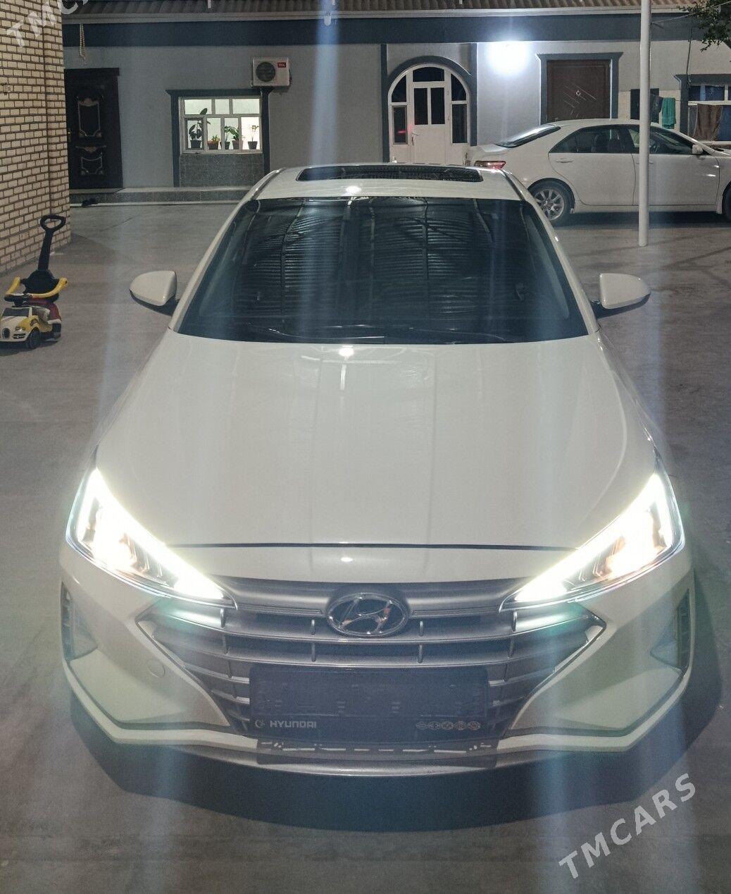 Hyundai Elantra 2020 - 250 000 TMT - Мары - img 2