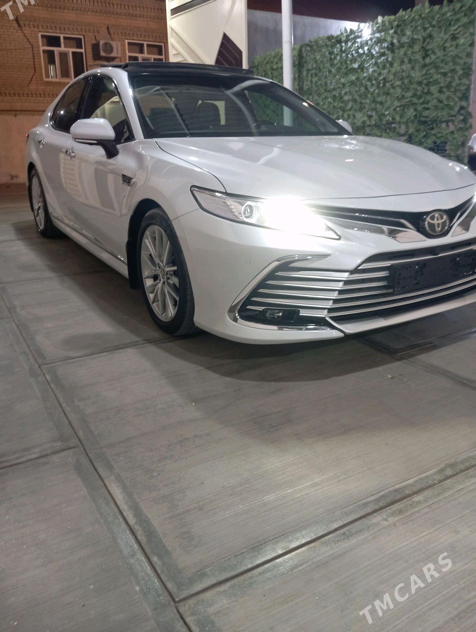 Toyota Camry 2021 - 570 000 TMT - Гарадамак Шор - img 4