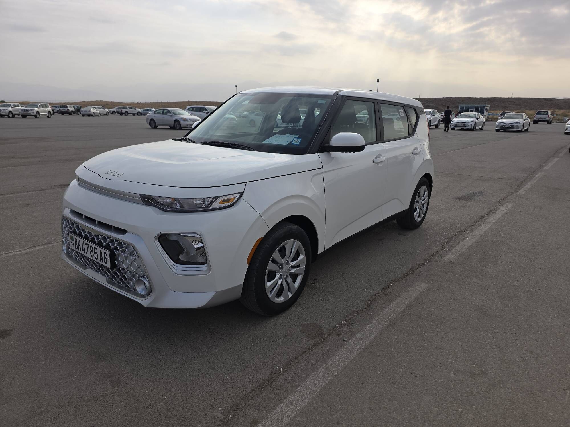 Kia Soul 2022 - 238 000 TMT - ул. Подвойского (Битарап Туркменистан шаёлы) - img 1