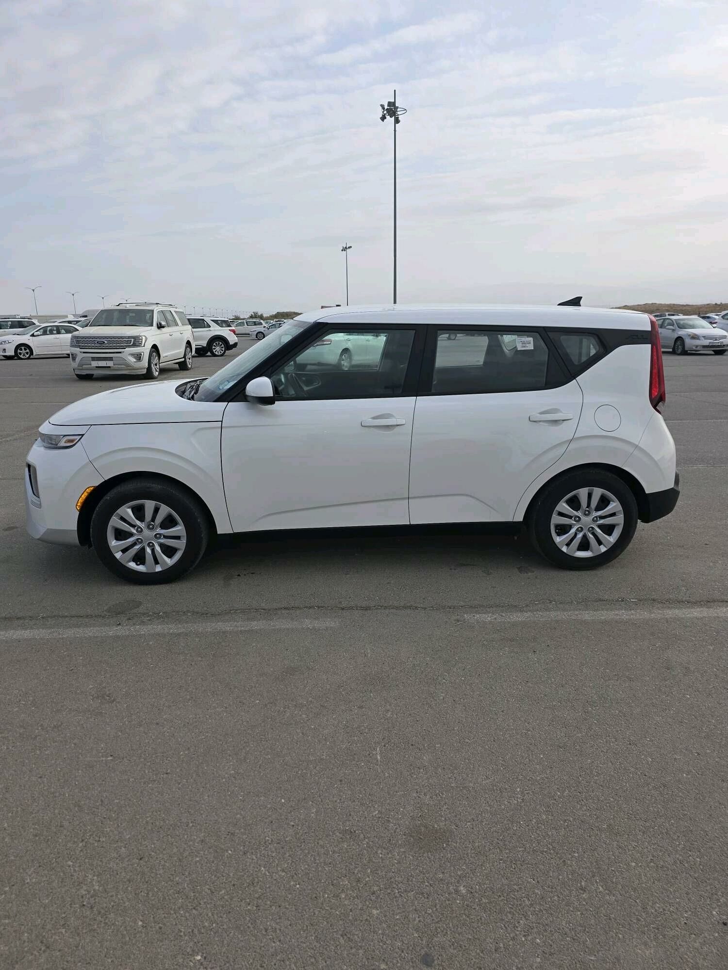 Kia Soul 2022 - 238 000 TMT - ул. Подвойского (Битарап Туркменистан шаёлы) - img 10