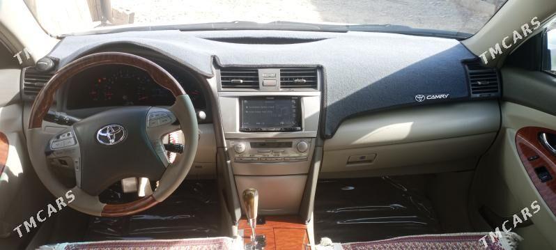 Toyota Camry 2011 - 200 000 TMT - Бабадайхан - img 7