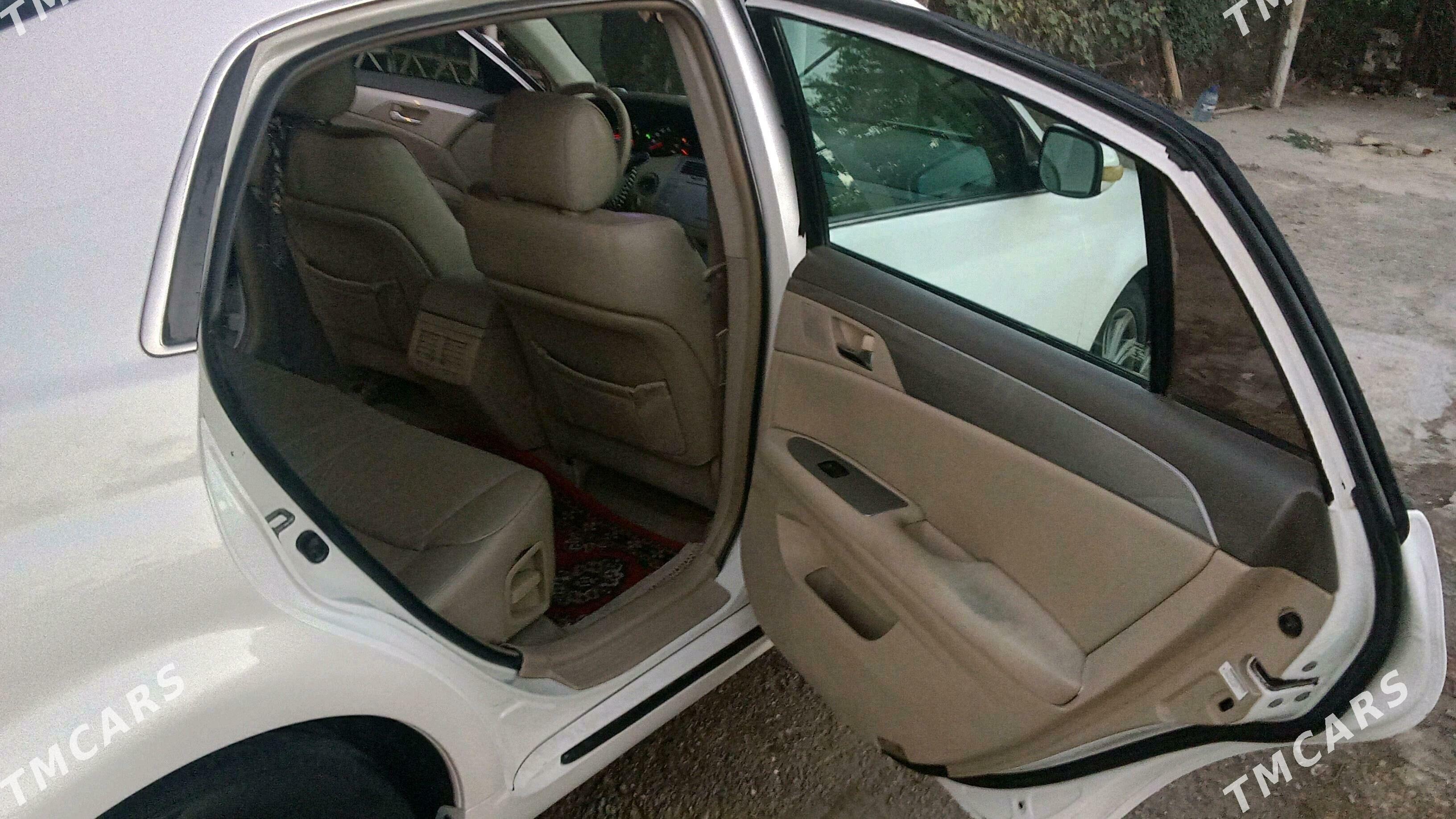 Toyota Avalon 2006 - 190 000 TMT - Бекреве - img 3