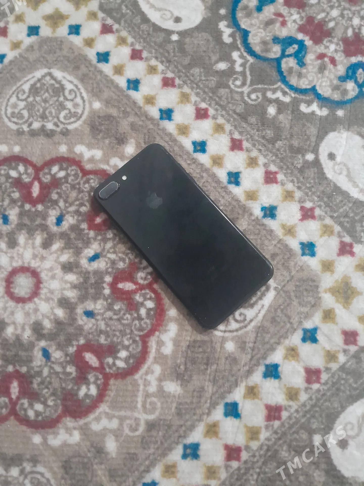 iphone 7 + - Дянев - img 1