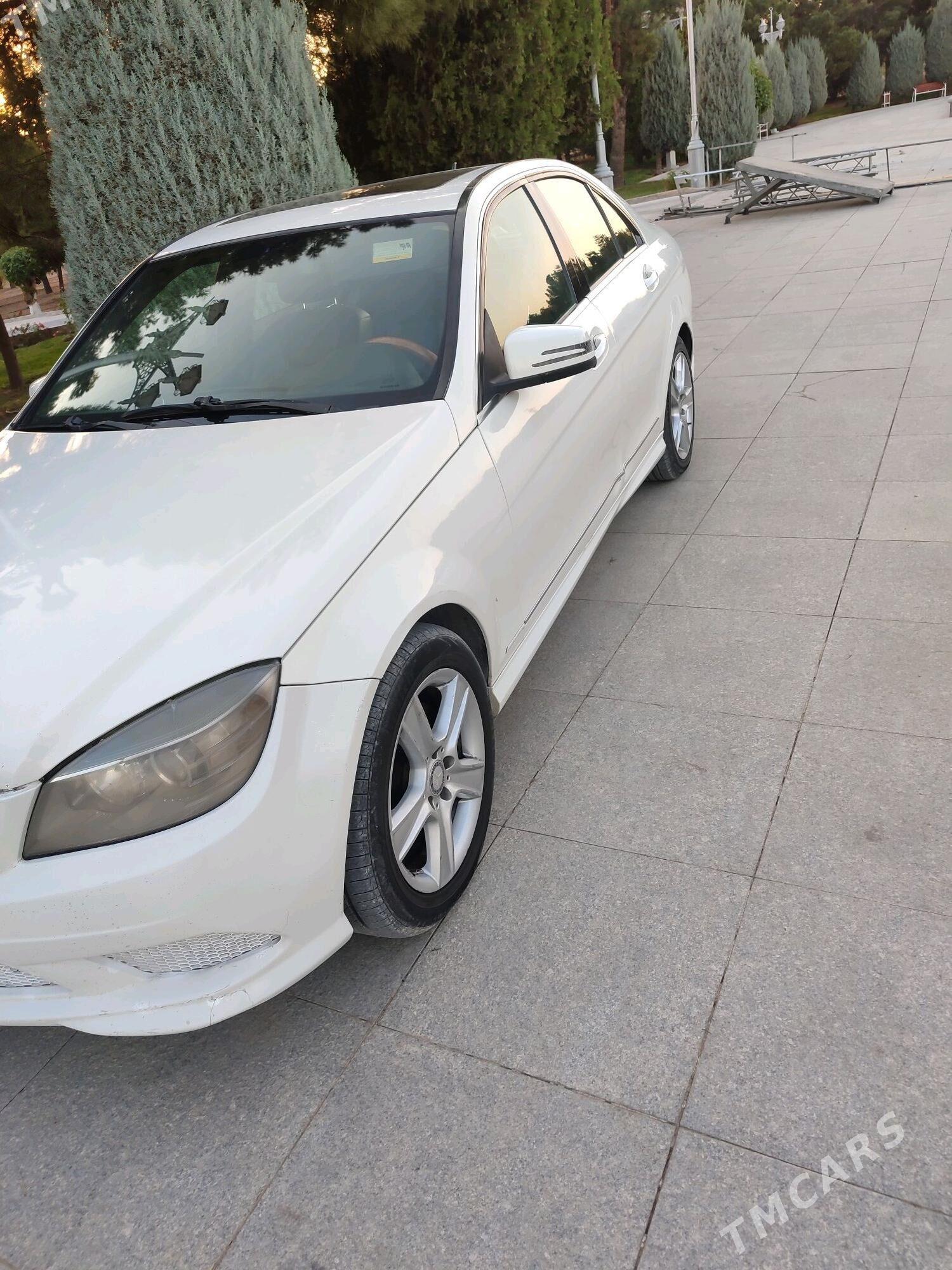 Mercedes-Benz C300 2010 - 180 000 TMT - Ак-Бугдайский этрап - img 4