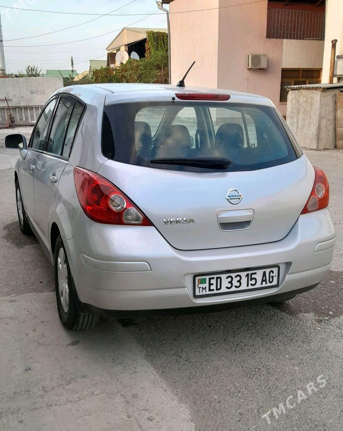 Nissan Versa 2010 - 135 000 TMT - Garadamak - img 7