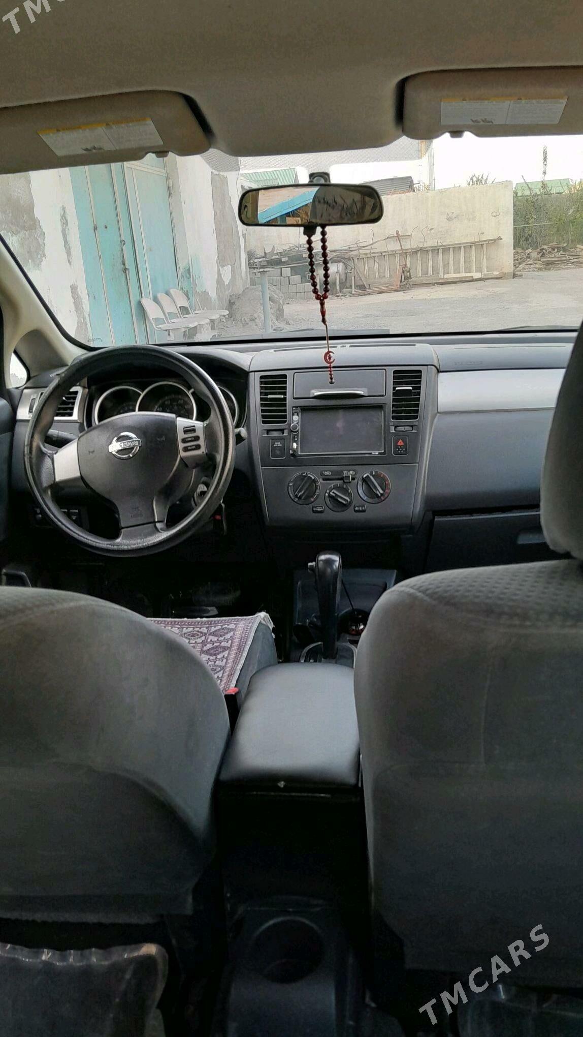 Nissan Versa 2010 - 135 000 TMT - Garadamak - img 10