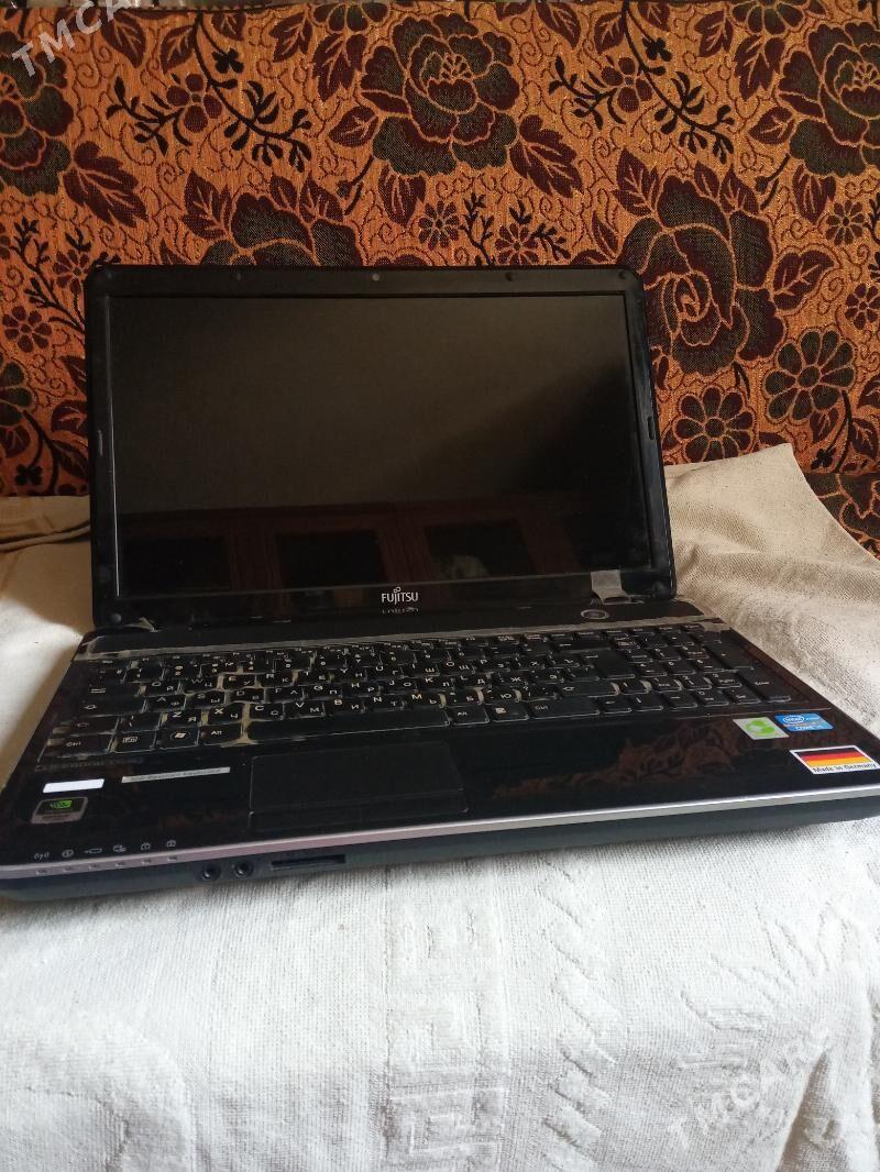 FUJITSU Notebook - 10 mkr - img 3