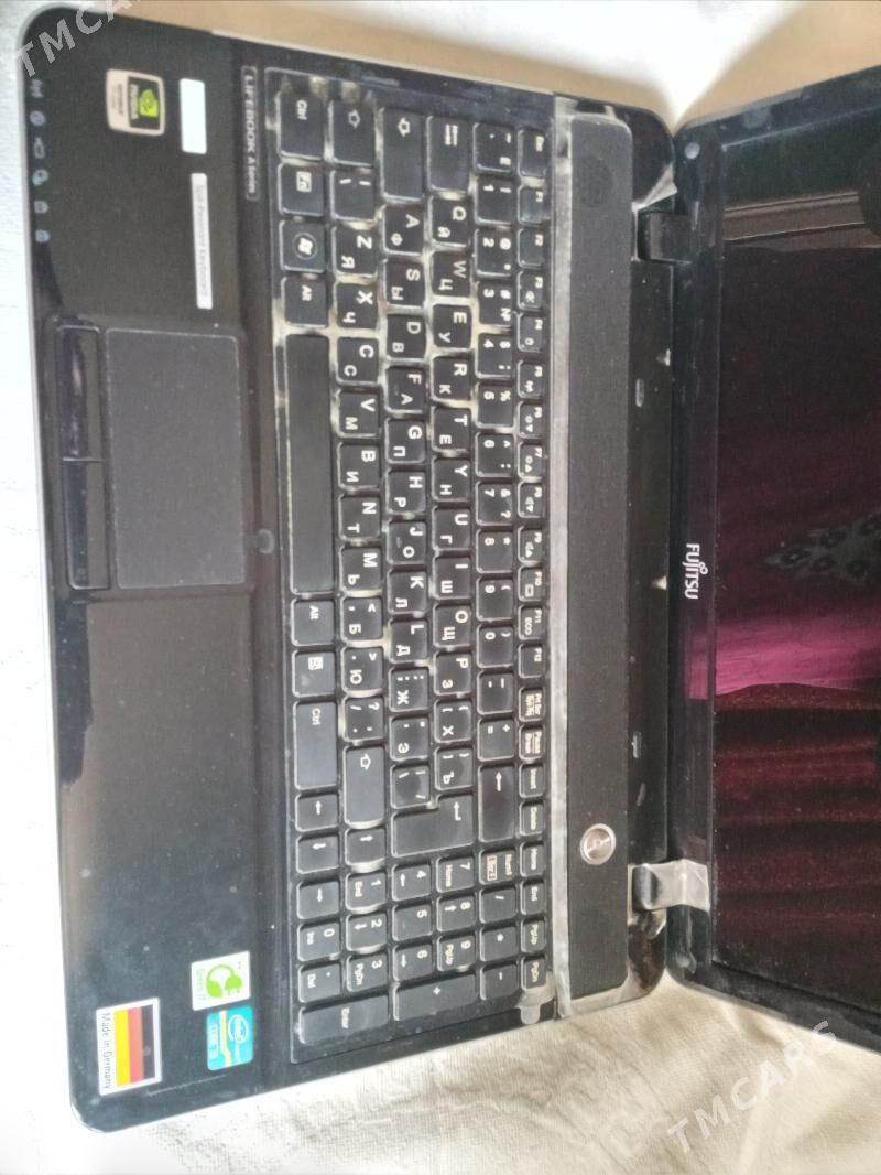 FUJITSU Notebook - 10 mkr - img 4