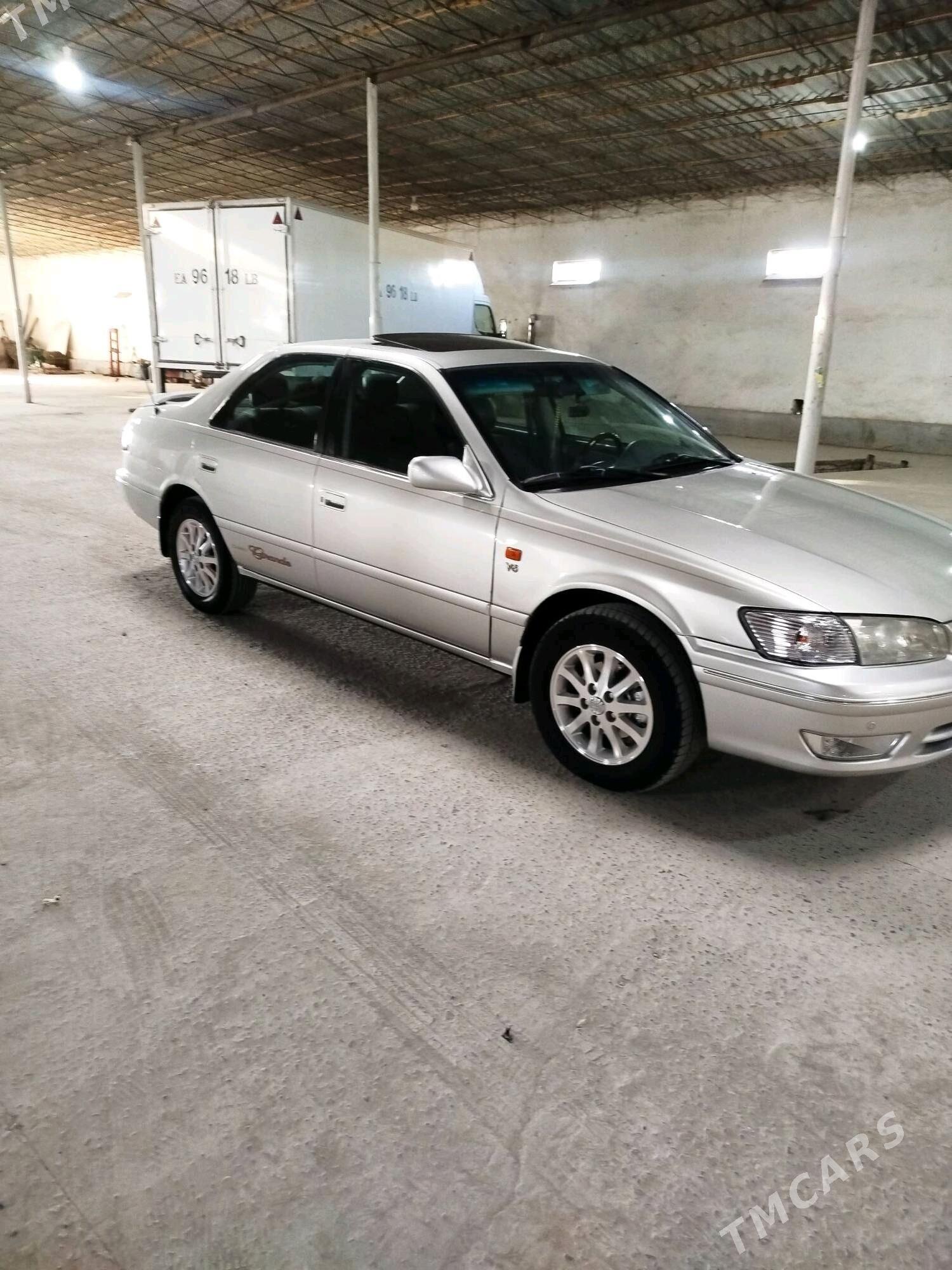 Toyota Camry 2000 - 165 000 TMT - Халач - img 4