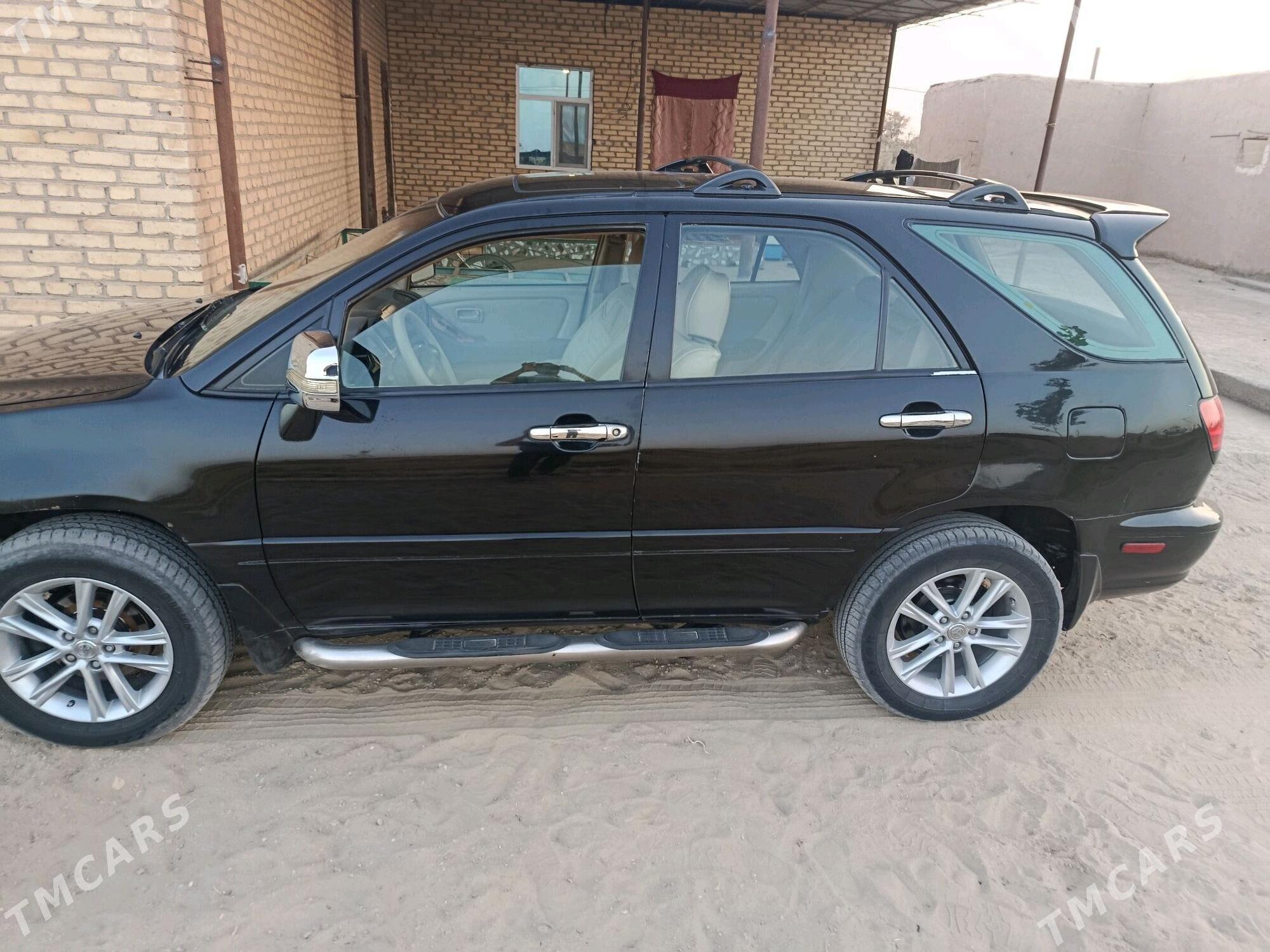 Lexus RX 300 2000 - 150 000 TMT - Сейди - img 3