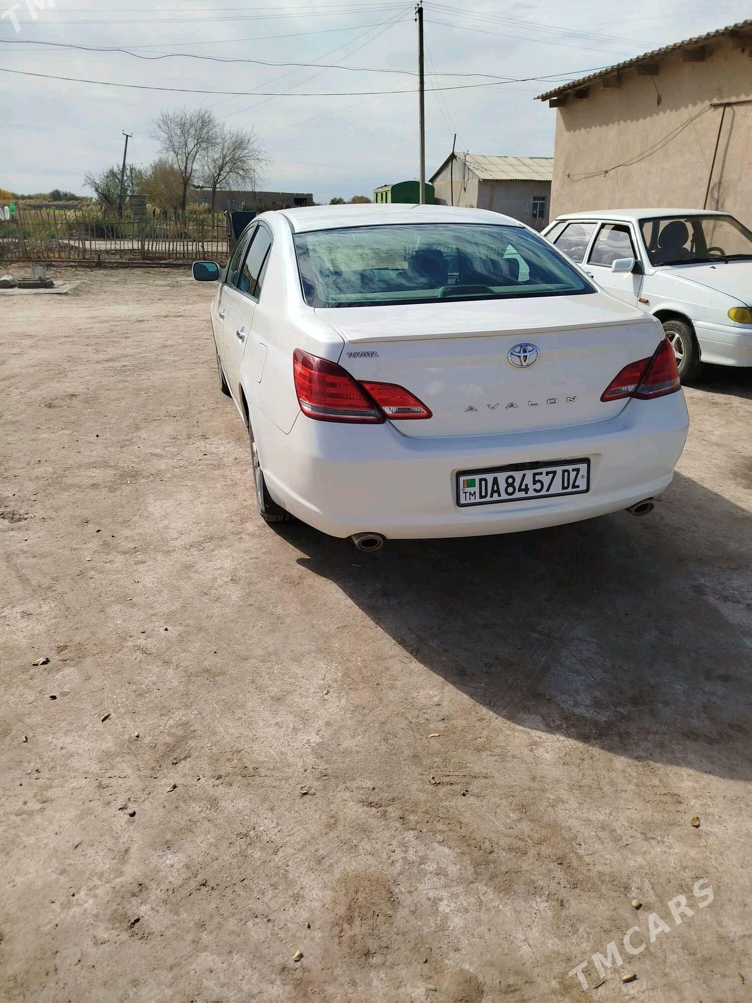 Toyota Avalon 2005 - 180 000 TMT - Köneürgenç - img 4