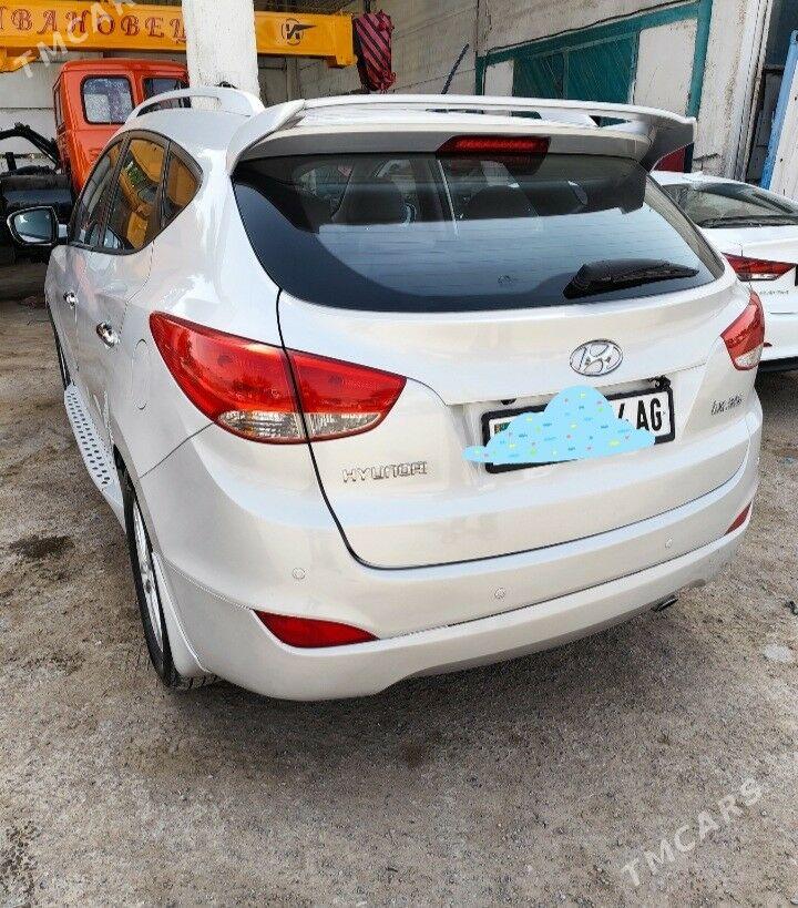 Hyundai Tucson 2011 - 190 000 TMT - Ашхабад - img 3