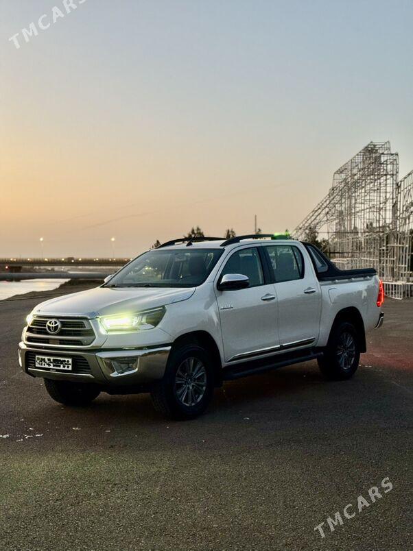 Toyota Hilux 2022 - 595 000 TMT - Ашхабад - img 4