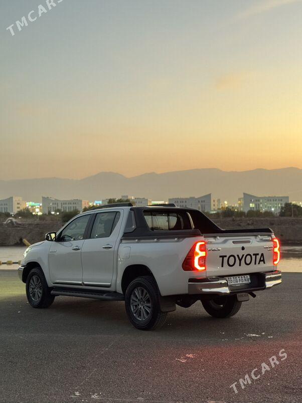 Toyota Hilux 2022 - 595 000 TMT - Ашхабад - img 6