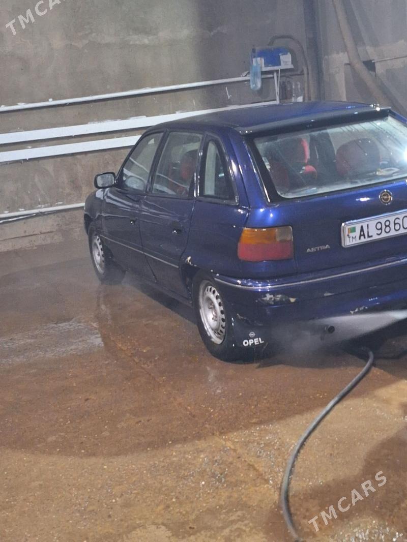 Opel Astra 1993 - 28 000 TMT - Губадаг - img 4