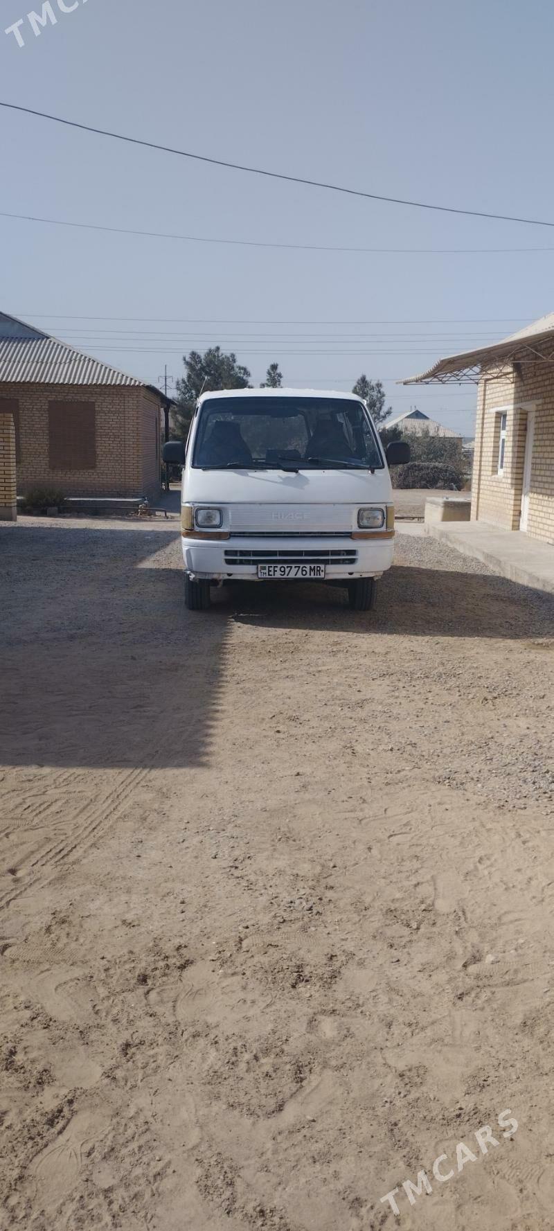 Toyota Hiace 1998 - 42 000 TMT - Мары - img 2