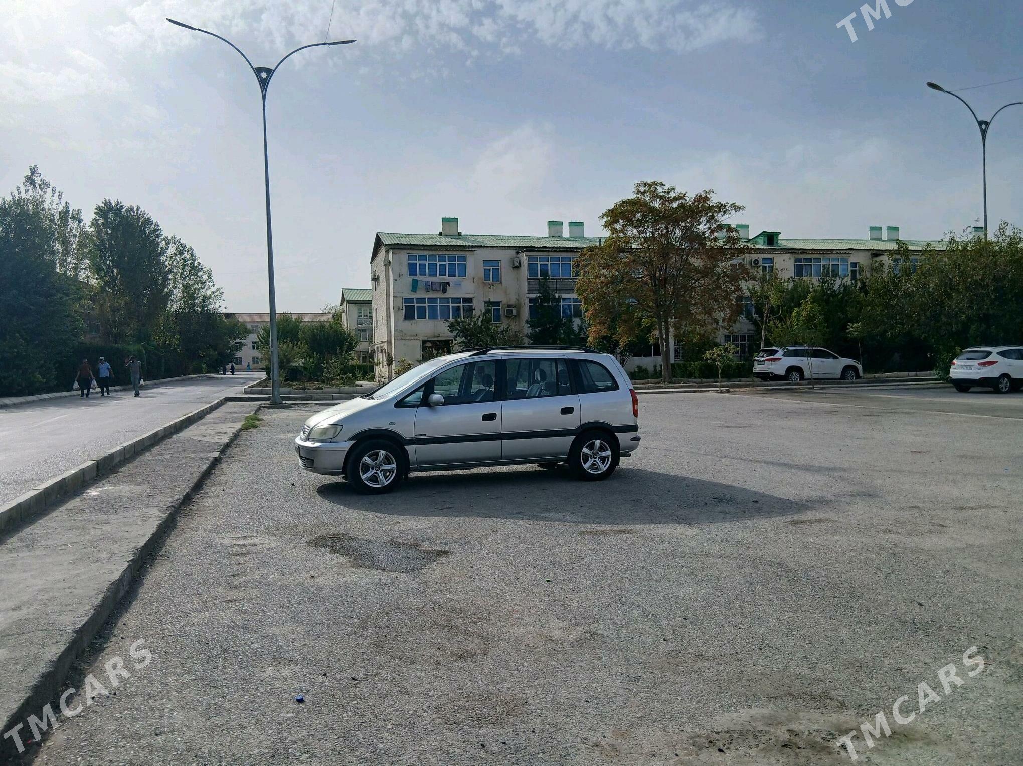 Opel Zafira 2002 - 88 000 TMT - 10 мкр - img 2