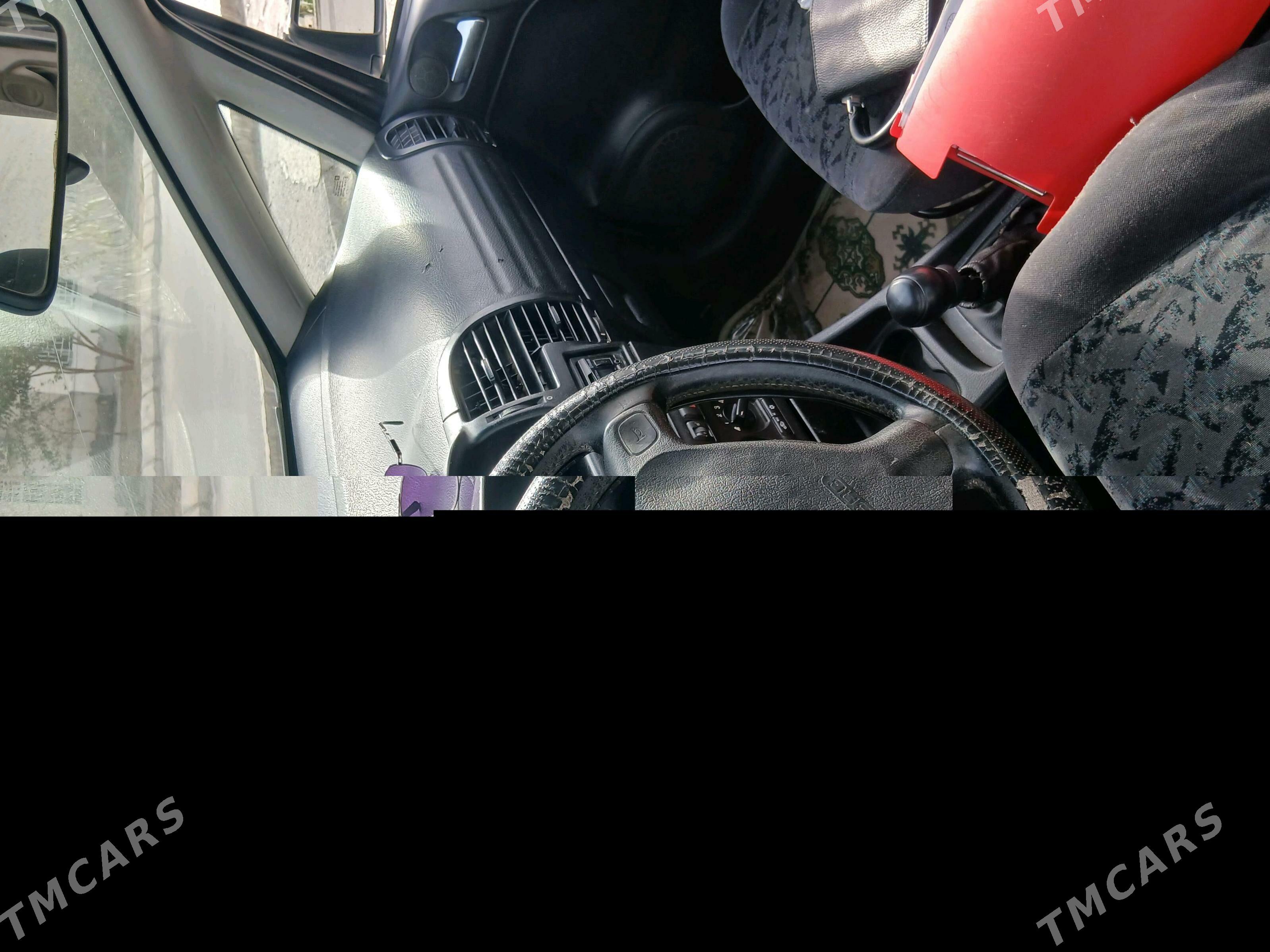 Opel Zafira 2002 - 88 000 TMT - 10 мкр - img 3