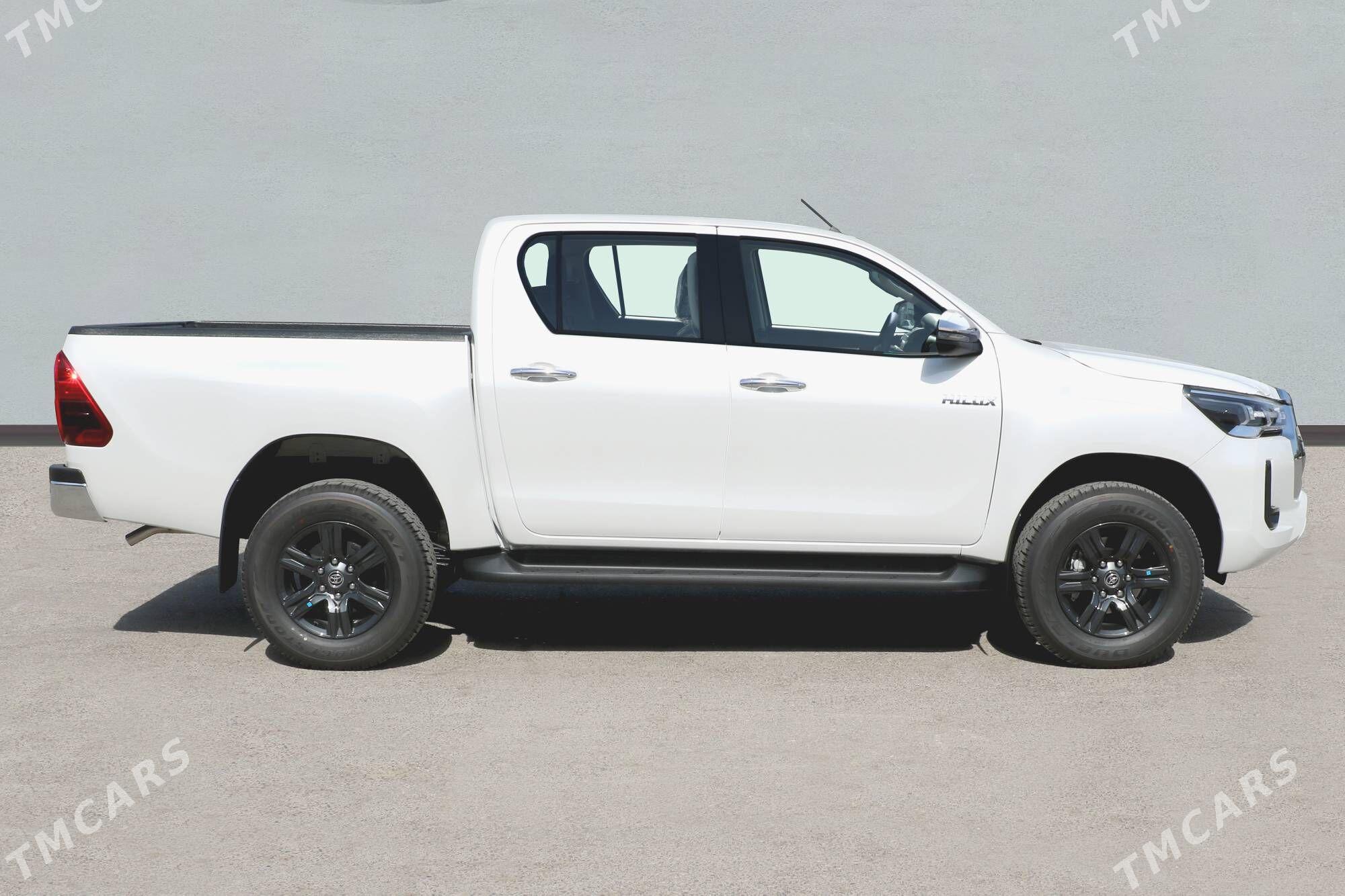 Toyota Hilux 2025 - 685 000 TMT - Aşgabat - img 2