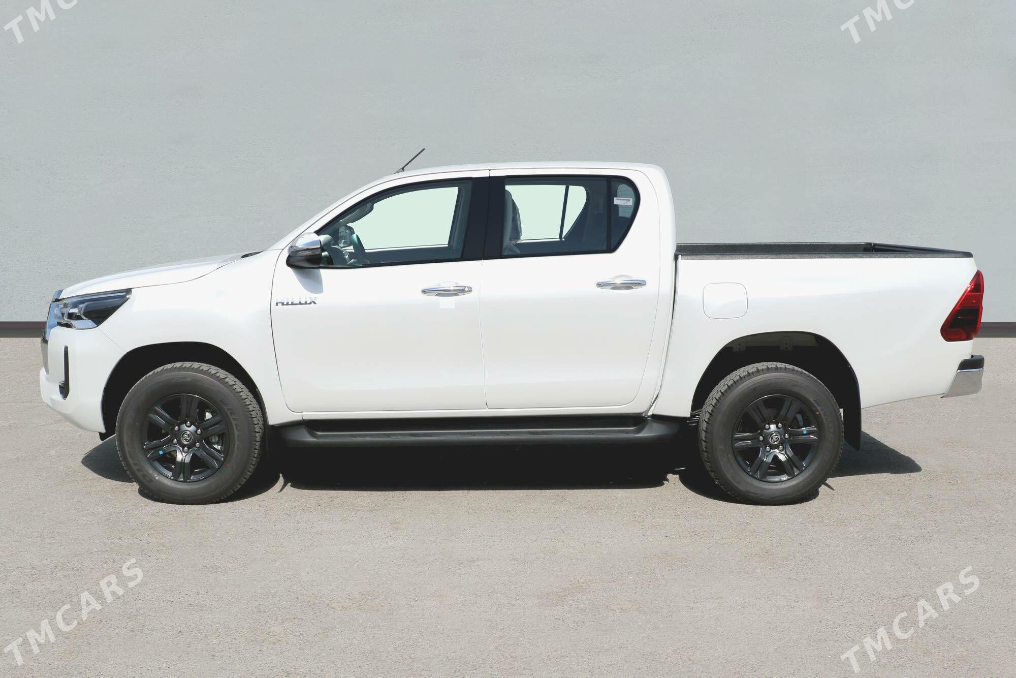 Toyota Hilux 2025 - 685 000 TMT - Aşgabat - img 4