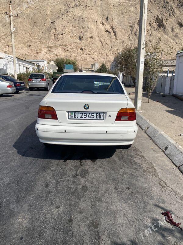BMW E39 2000 - 103 000 TMT - Türkmenbaşy - img 5
