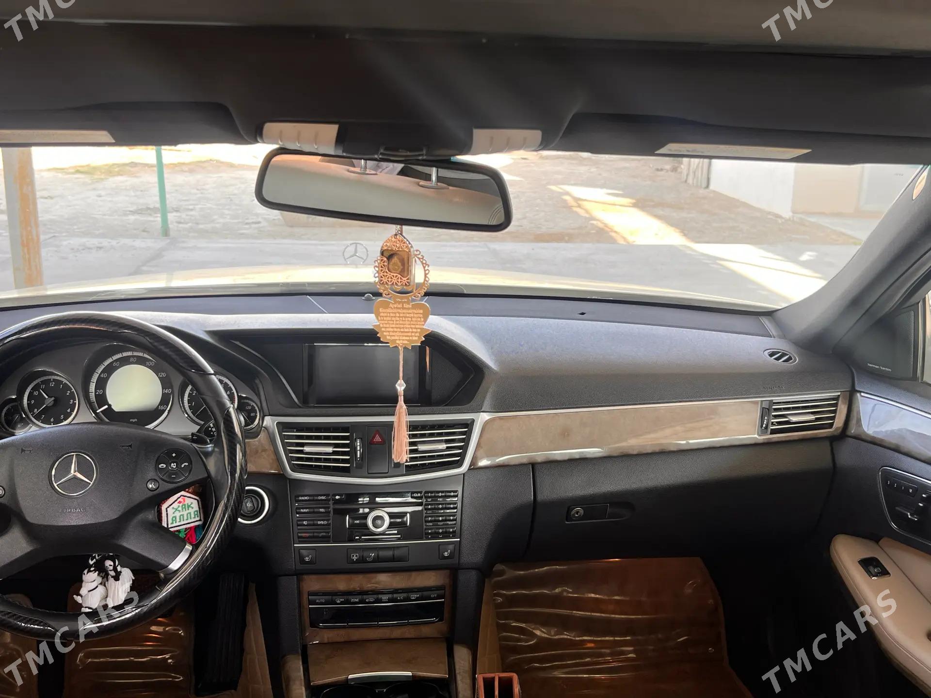 Mercedes-Benz E350 2010 - 330 000 TMT - Балканабат - img 1