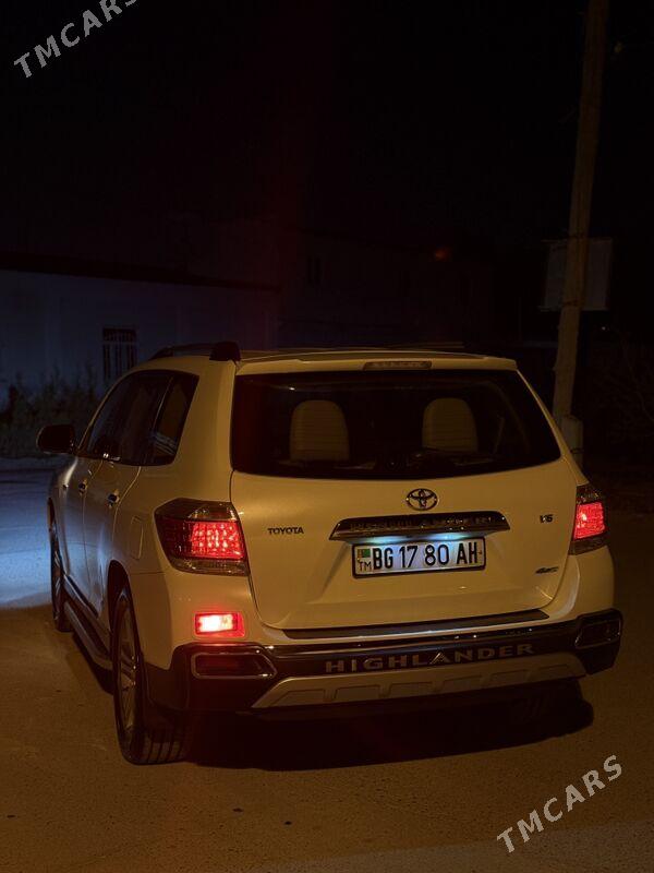 Toyota Highlander 2013 - 380 000 TMT - Ашхабад - img 5