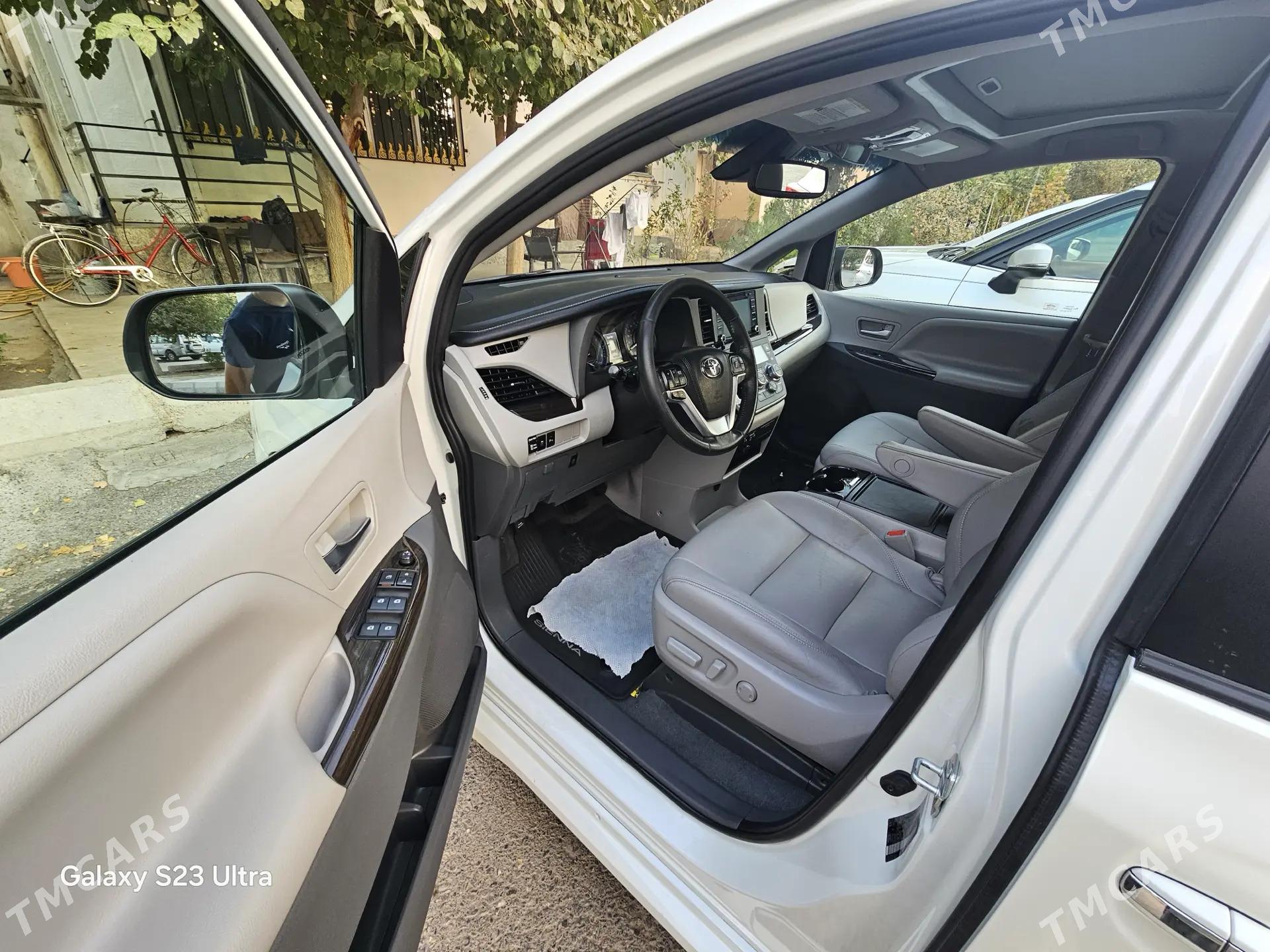 Toyota Sienna 2020 - 520 000 TMT - Aşgabat - img 6