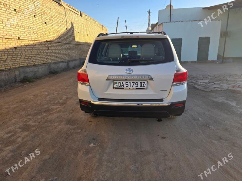 Toyota Highlander 2011 - 340 000 TMT - Кёнеургенч - img 4