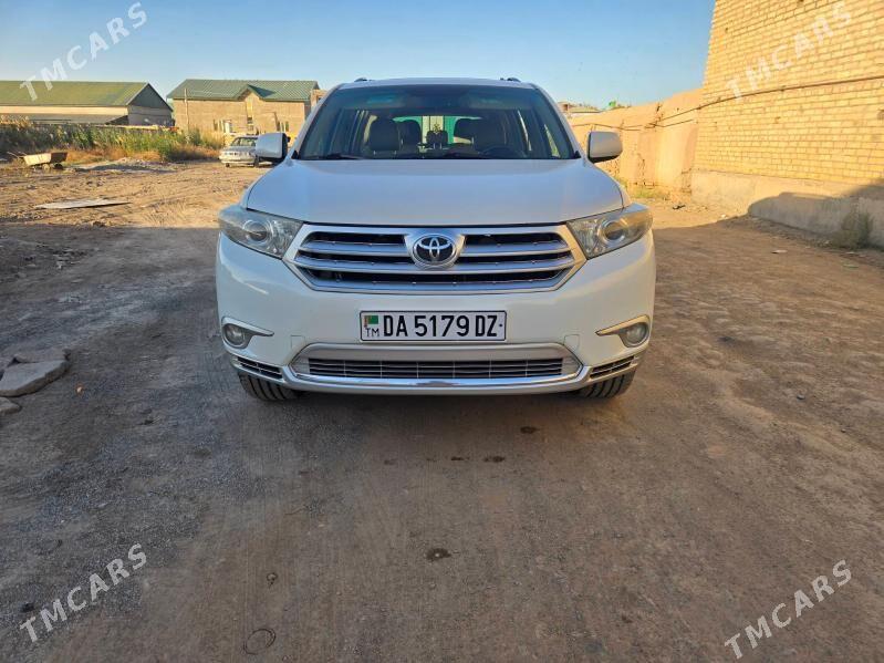 Toyota Highlander 2011 - 340 000 TMT - Кёнеургенч - img 1