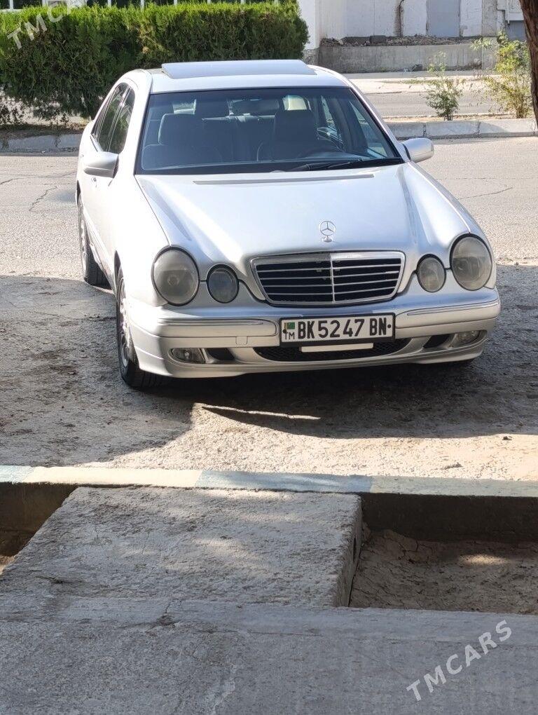 Mercedes-Benz E320 2000 - 115 000 TMT - Балканабат - img 1