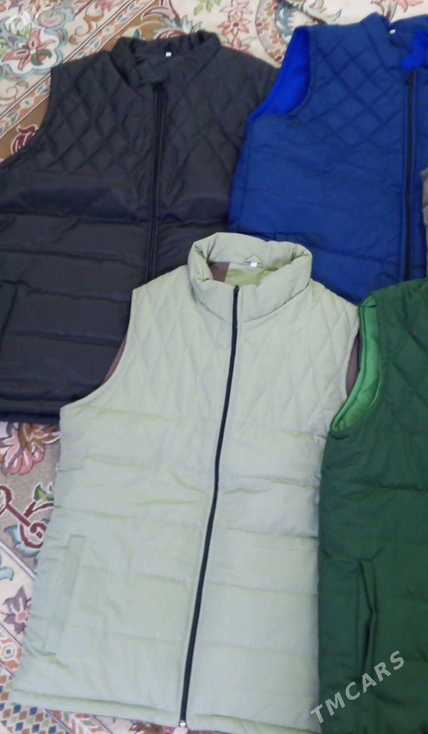 eñsiz безрукавки - Мир 4 - img 1