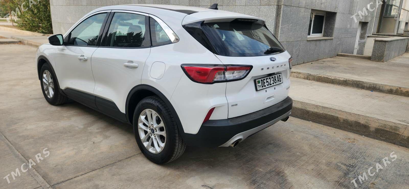 Ford Escape 2022 - 245 000 TMT - Ашхабад - img 4
